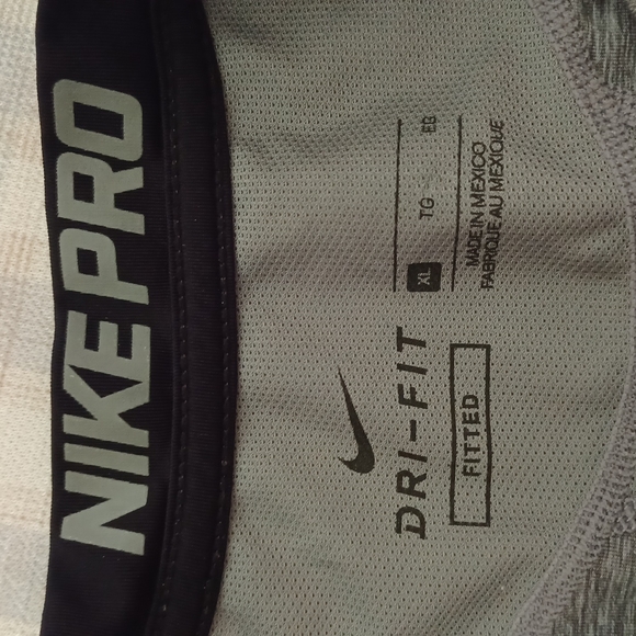 Nike Pro Dri-Fit Mens Slim Fit Long Sleeve - Picture 3 of 4